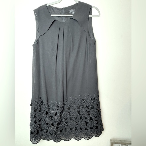 Tahari Gray Sleeveless Dress with Floral Hem - Picture 1 of 9